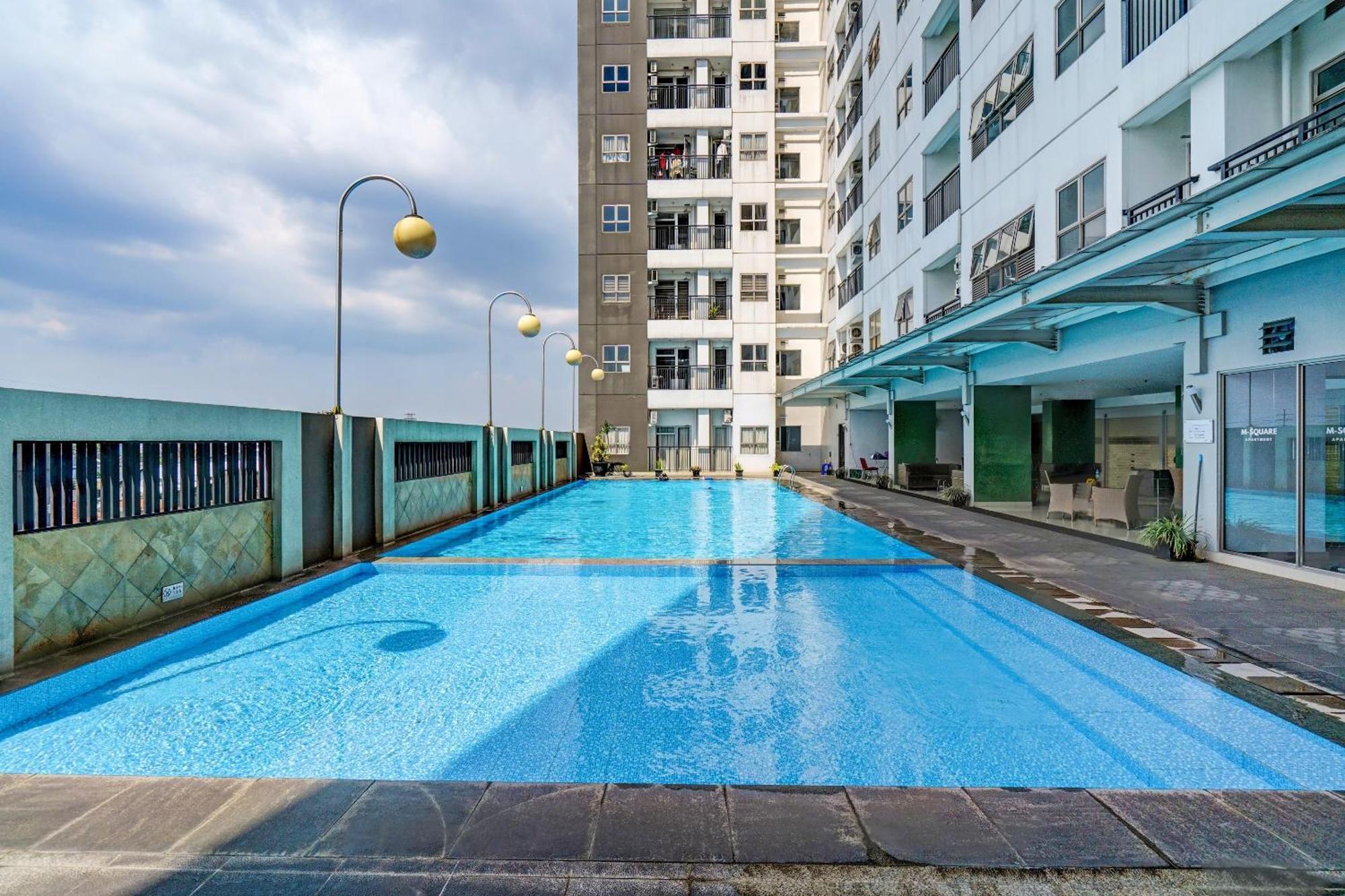 Oyo Life 92548 M-square By Lins Pro