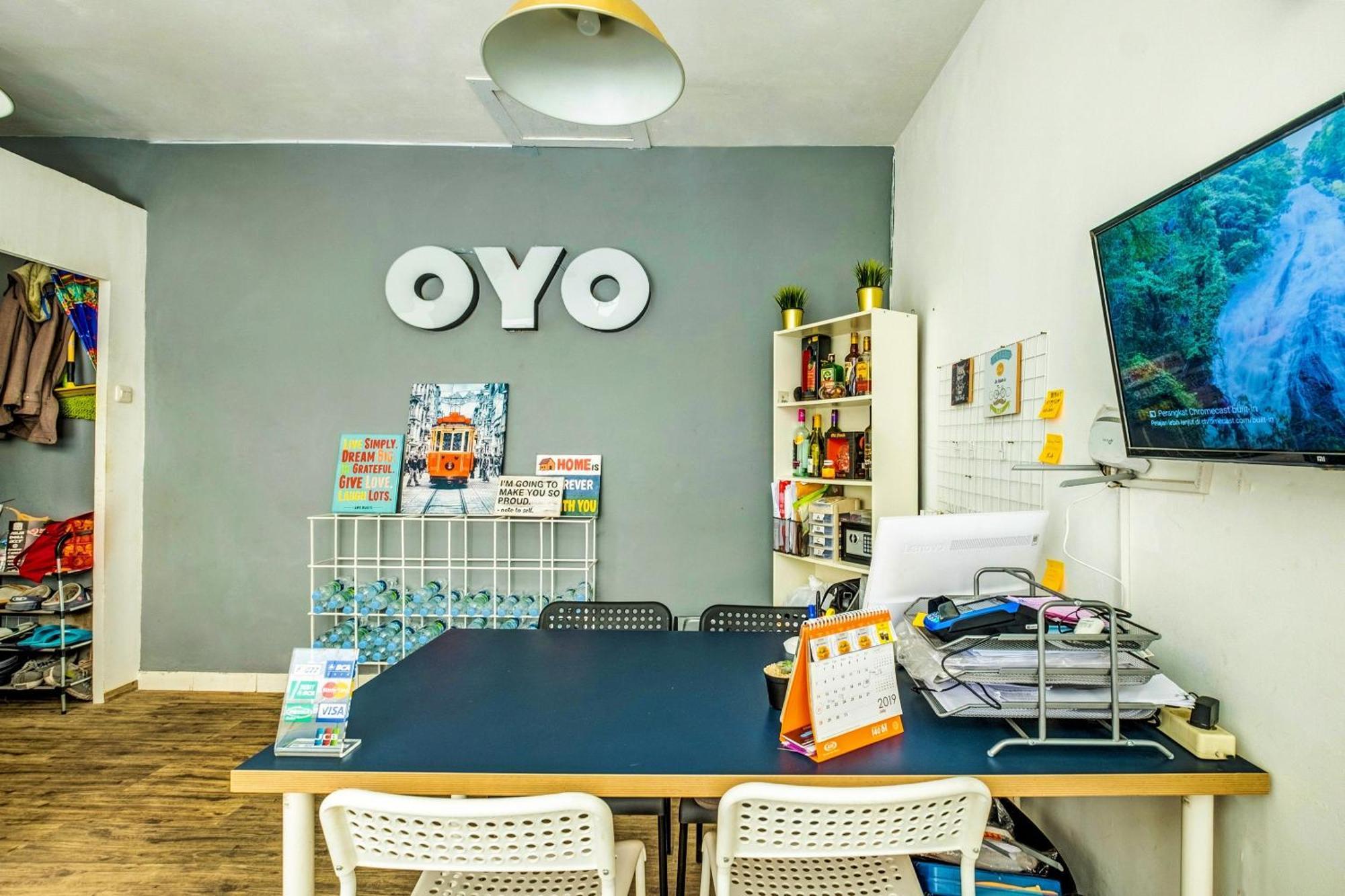 Oyo Life 92548 M-square By Lins Pro
